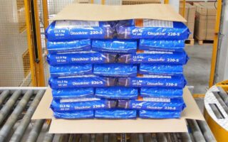 Powderpack Akzo op pallet klein 7 producten(Oerlemans Plastics)